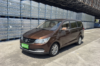 宝骏730 2016款 改款 1.5L 手动标准型 7座 国V