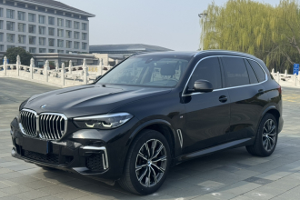 宝马X5 2022款 改款 xDrive 30Li M运动套装