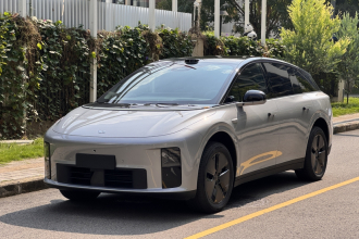 理想汽车 理想i6 2025款 两驱标准版