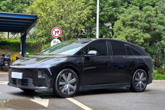 理想汽车 理想i6 2025款 四驱标准版