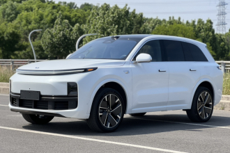 理想汽车 理想L8 2025款 Ultra 智能焕新版