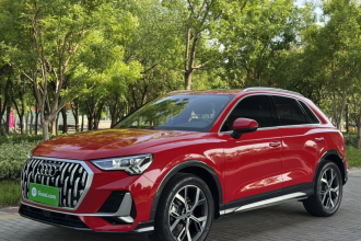 奥迪Q3 2024款 35 TFSI 时尚致雅型