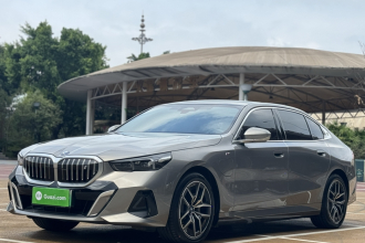 宝马i5 2024款 eDrive 35L M运动套装