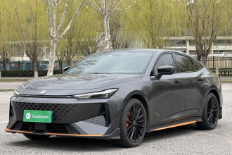 长安UNI-V 2024款 1.5T 尊贵运动型