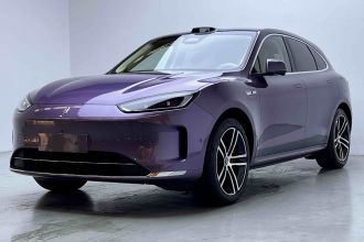 鸿蒙智行 问界M5 2025款 增程   Ultra 四驱版