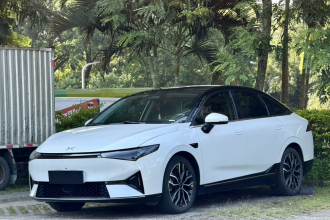 小鹏P5 2022款 550E