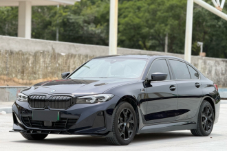 宝马i3 2025款 eDrive 35 L