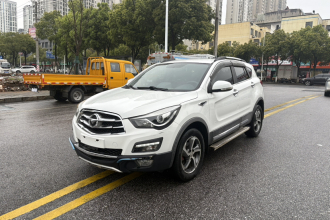 海马S5 2015款 1.5T 手动豪华型运动版