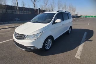 宝骏730 2014款 1.5L 手动舒适型 7座