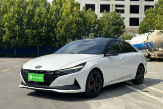 现代 伊兰特 2022款 1.5L CVT 20周年纪念款
