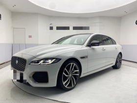 捷豹XFL 2024款 2.0T P300 四驱旗舰运动鎏金版