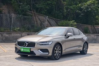 沃尔沃S60 2021款 T4 智远豪华版