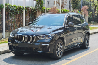 宝马X5 2022款 改款 xDrive 30Li 尊享型M运动套装