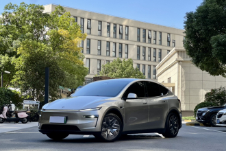 特斯拉 Model Y L 2025款 长续航全轮驱动版