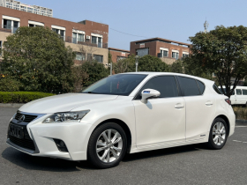 雷克萨斯CT 2014款 CT200h 舒适版 单色