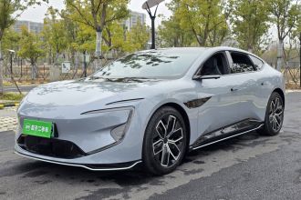 阿维塔12 2024款 700 三激光后驱奢享版