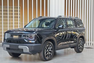 北京越野 北京BJ30 2024款 1.5T 魔核电驱标准版