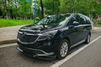 别克GL8 2022款 Avenir艾维亚 四座尊礼版