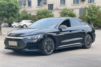 比亚迪 汉 2024款 DM-i 荣耀版 121KM 尊荣型