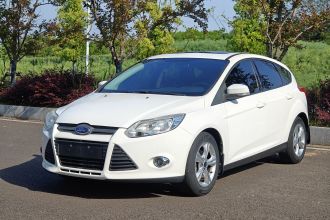 福特 福克斯 2012款 两厢 1.6L 手动风尚型