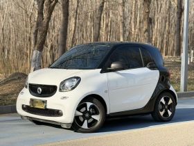smart fortwo 2018款 1.0L 52千瓦硬顶激情版 国V