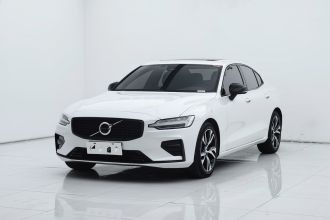 沃尔沃S60 2025款 B4 智远运动版