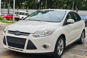 福特 福克斯 2012款 三厢 1.6L 自动风尚型