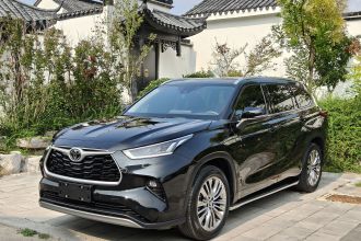 丰田 汉兰达 2022款 380T 四驱尊贵版 7座