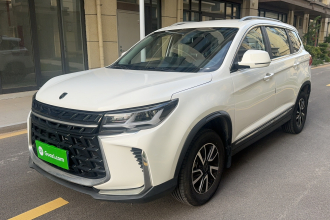 东风风行 风行T5 2023款 盛世款 1.6L 手动追梦版 五座
