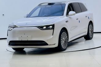 鸿蒙智行 问界M8 2025款 增程 Max+版 53.4kWh 6座版