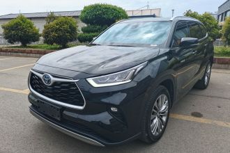 丰田 汉兰达 2022款 双擎 2.5L 两驱尊贵版 7座