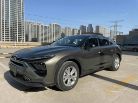 雪铁龙 凡尔赛C5 X 2025款 1.6T 海外版