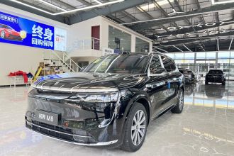 鸿蒙智行 问界M8 2025款 增程 Max版 53.4kWh 6座版 (896线激光雷达）