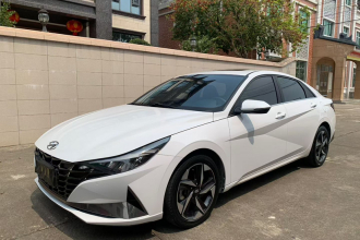 现代 伊兰特 2021款 1.5L CVT LUX尊贵版