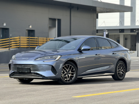 比亚迪 海豹07 DM-i 2025款 DM-i 1.5L 125km 精英型