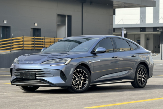 比亚迪 海豹07 DM-i 2025款 DM-i 1.5L 125km 精英型