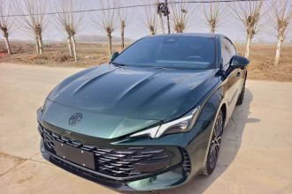 名爵 MG7 2025款 2.0T 405 AT奢享版