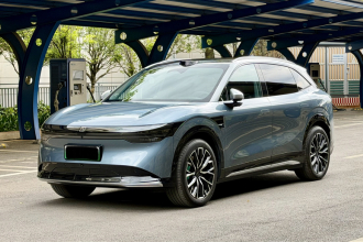 极氪7X 2025款 75kWh 后驱智驾版