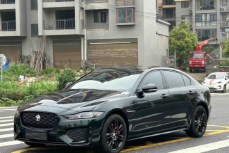 捷豹XEL 2025款 2.0T 250PS R-DYNAMIC 90周年典藏版