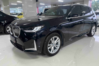 宝马X3 2025款 xDrive25L 豪华套装