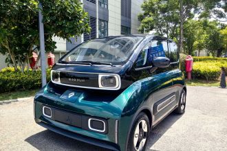 宝骏KiWi EV 2022款 艺术家轻享版 磷酸铁锂