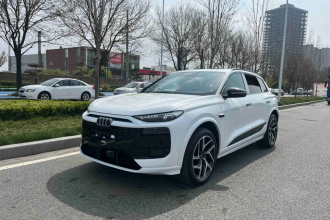 奥迪Q6L e-tron 2026款 首发领航版