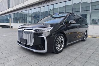 岚图汽车 岚图梦想家 2025款 PHEV 四驱旗舰乾崑版