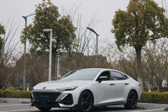 长安UNI-V 2022款 1.5T 尊贵型