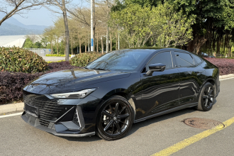 长安UNI-V 2023款 1.5T 尊贵型