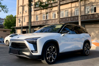蔚来ES8 2020款 580KM 签名版 六座版