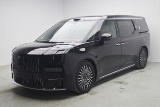 极氪009 2024款 七座过道版四驱 108kWh