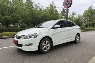 现代 瑞纳 2014款 1.4L 手动智能型GLS