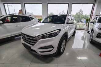 现代 途胜 2015款 1.6T 双离合两驱智能型