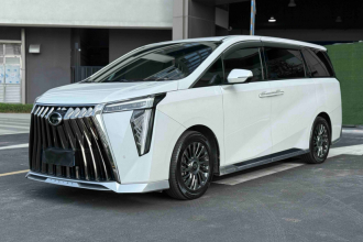 广汽传祺 传祺M8 2023款 宗师系列 400T 至尊版